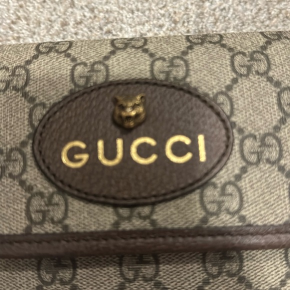 Gucci Beige GG Pattern Crossbody Bag - Picture 7 of 12